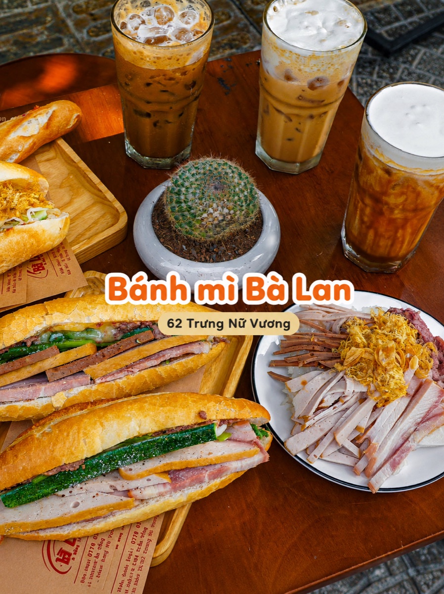 Bánh mì Bà Lan at 62 Trưng Nữ Vương, Da Nang, with cold cuts and herbs