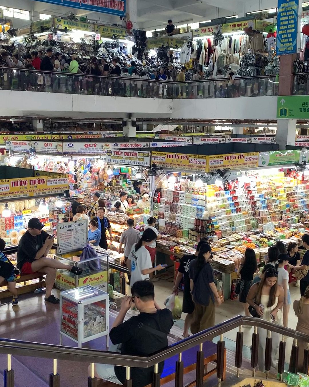 The central atrium of Han Market Da Nang with stalls on two floors