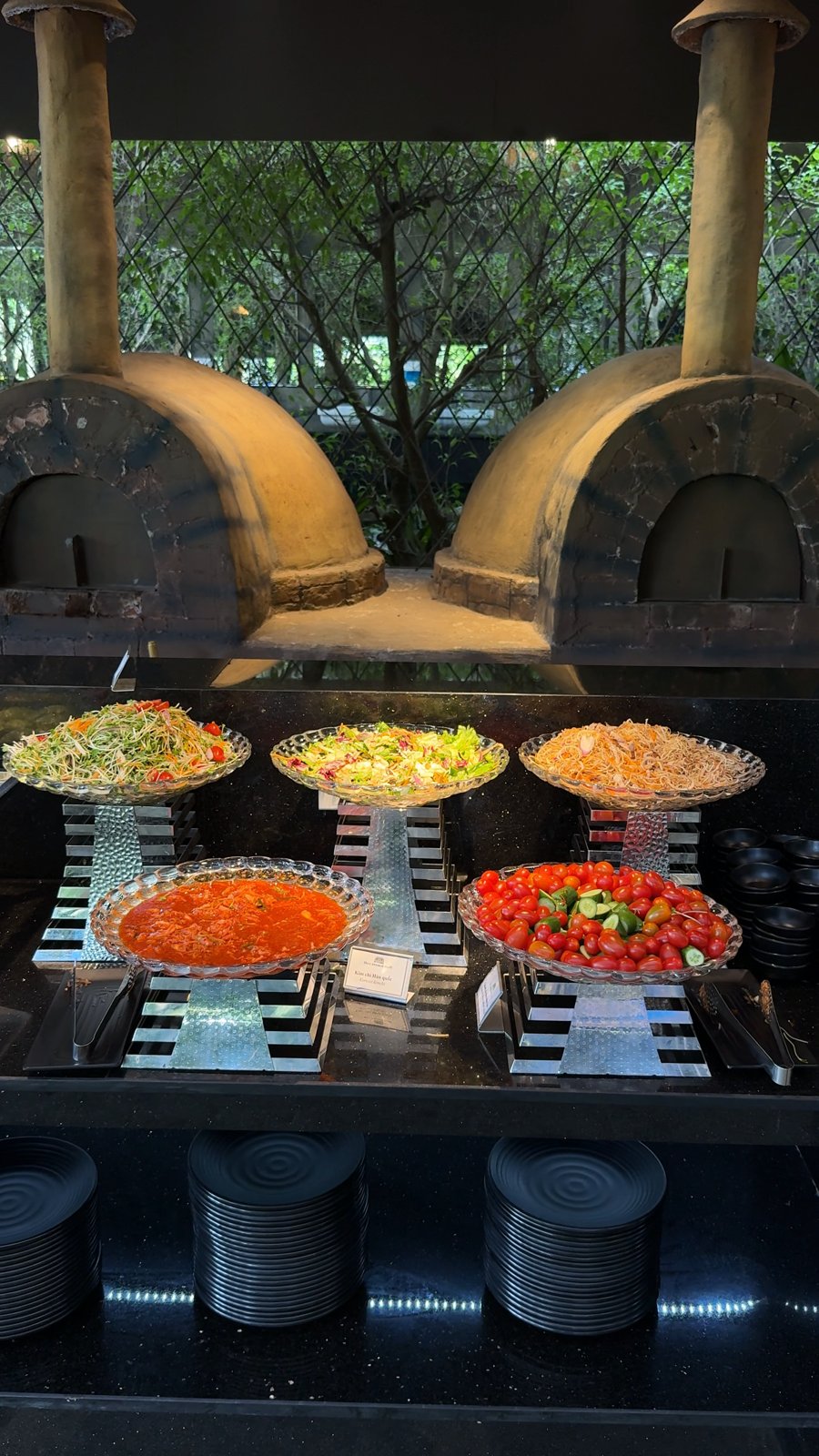 Lunch buffet station at Núi Thần Tài Hot Springs Park